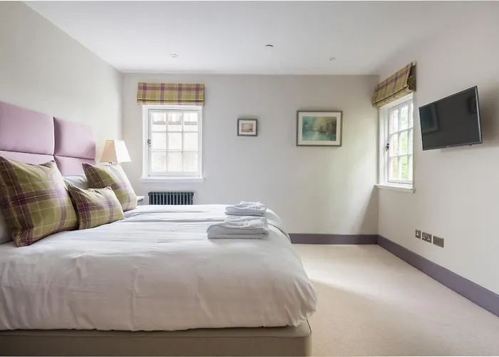 Amazing Penthouse, Stunning Views, Castle 2 Mins